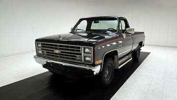 Silverado 4x2 Long Bed Pickup