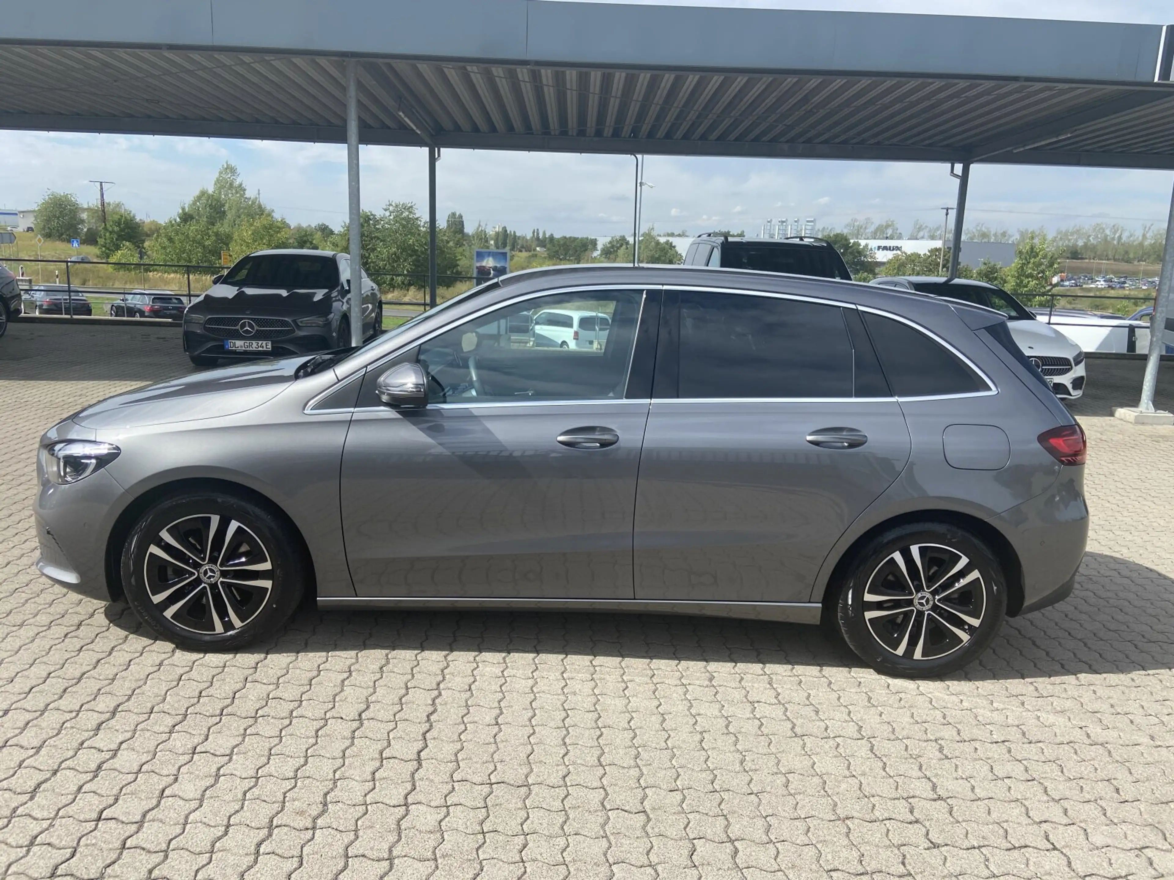 Mercedes-Benz B 180 B 180 Progressive+Advanced+Standheizung+CarPlay+ — photo 9