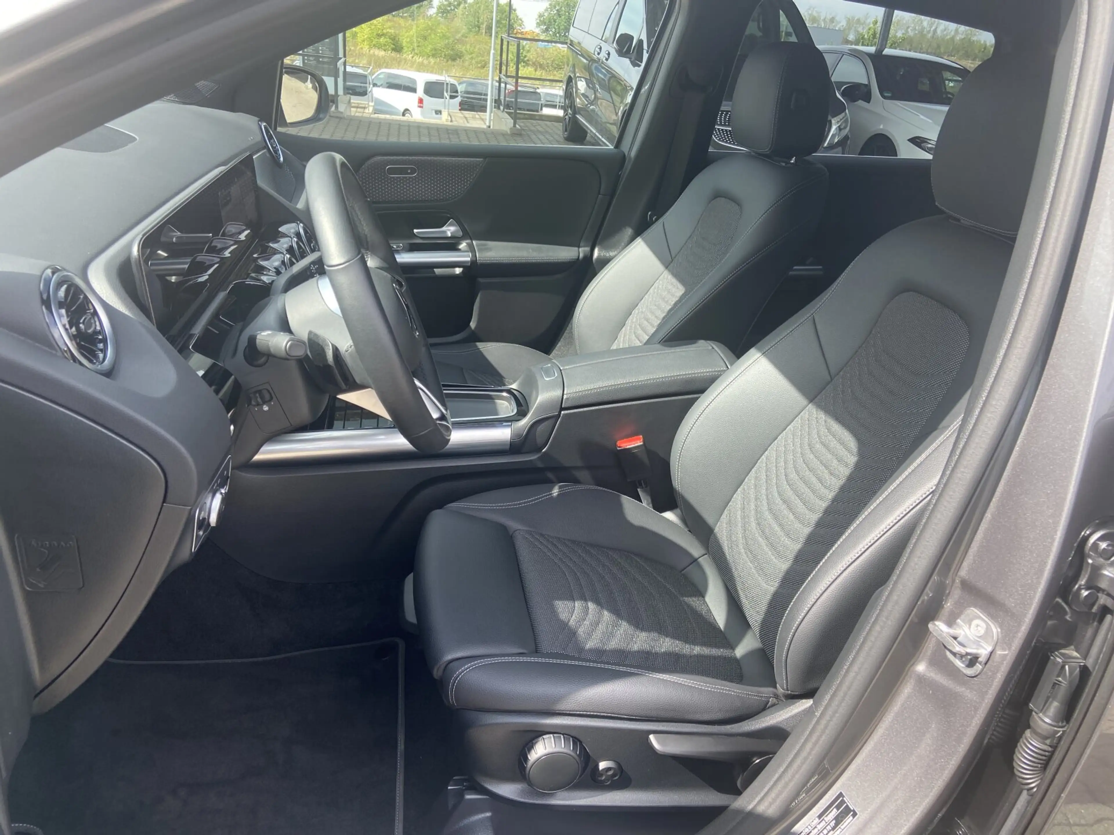 Mercedes-Benz B 180 B 180 Progressive+Advanced+Standheizung+CarPlay+ — photo 10