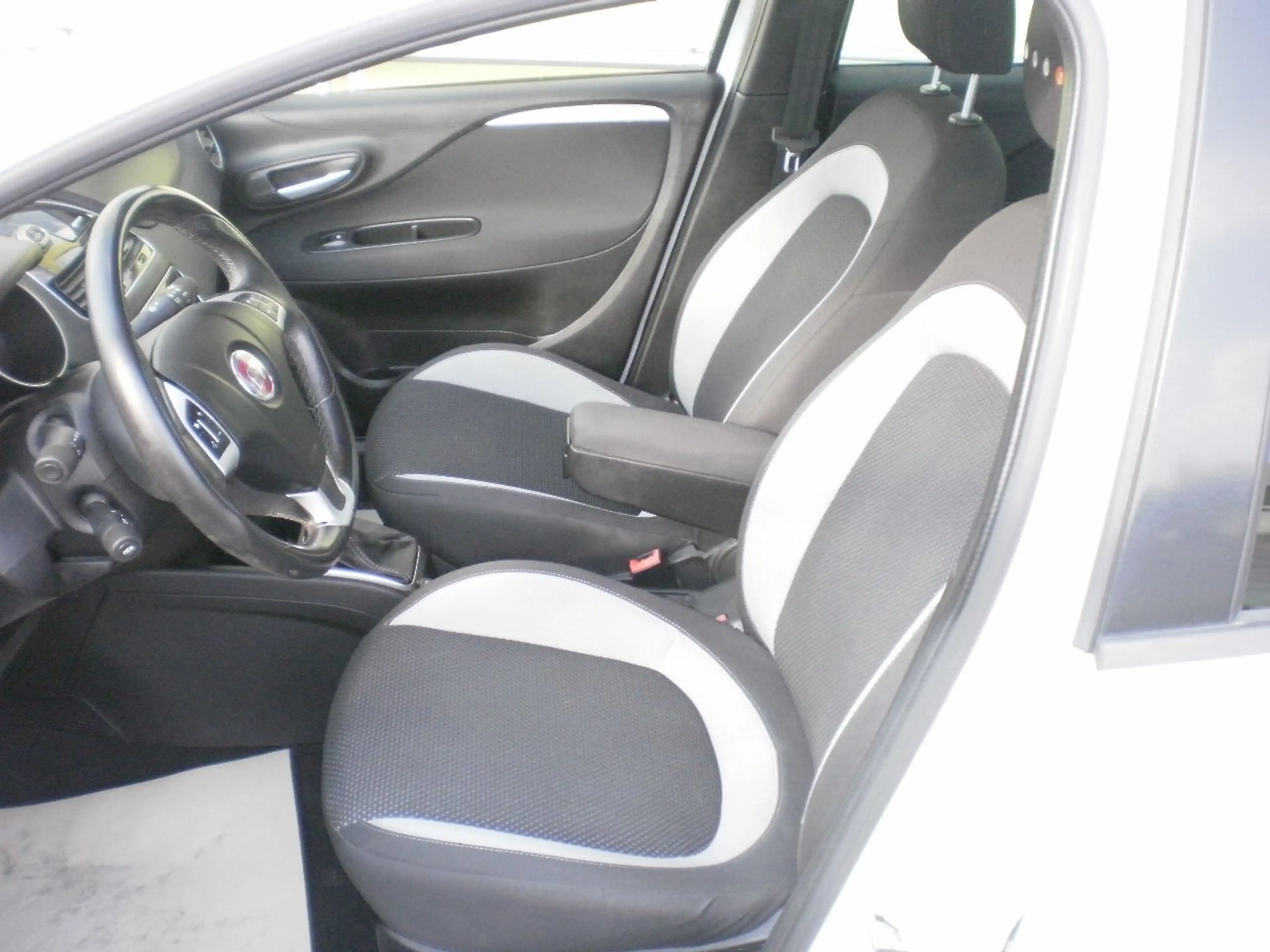 Fiat Punto Punto Evo Formula 1,4 75 Formula — photo 7