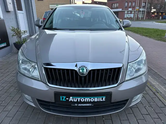 Skoda Octavia view 3