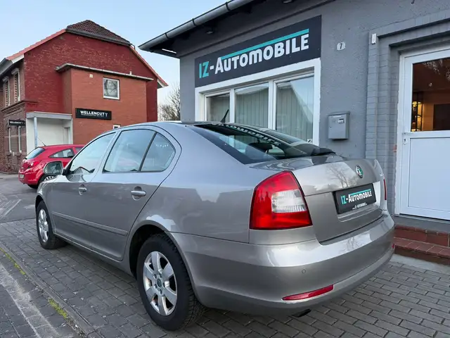 Skoda Octavia view 8