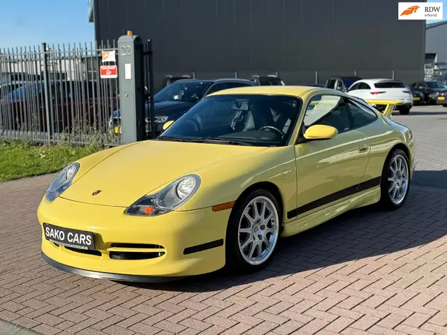 Porsche 911 3.4 Coupé Carrera GT3 Aero 301PK Geel Uniek!!