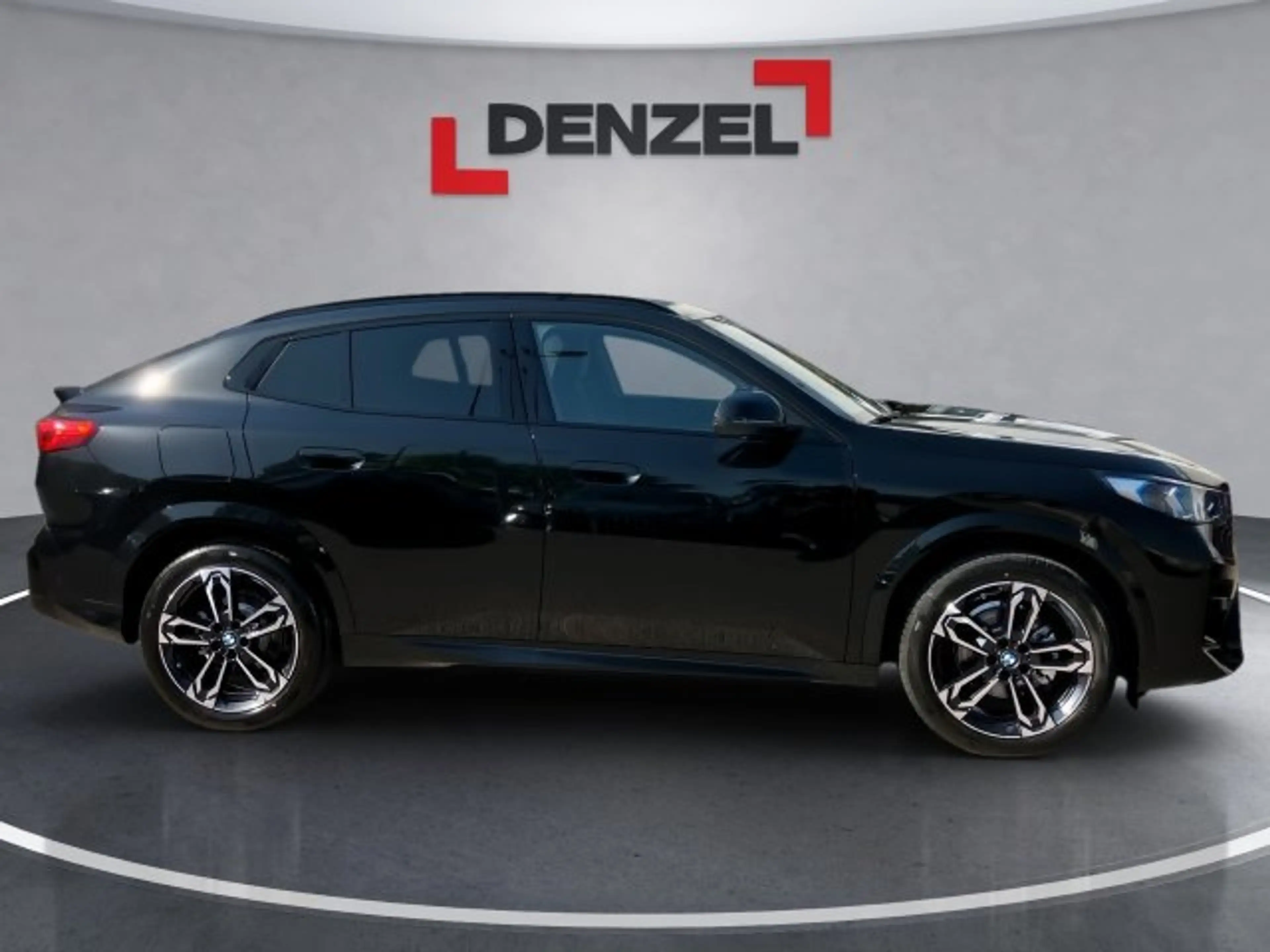 BMW iX2 eDrive 20 U10 — photo 11