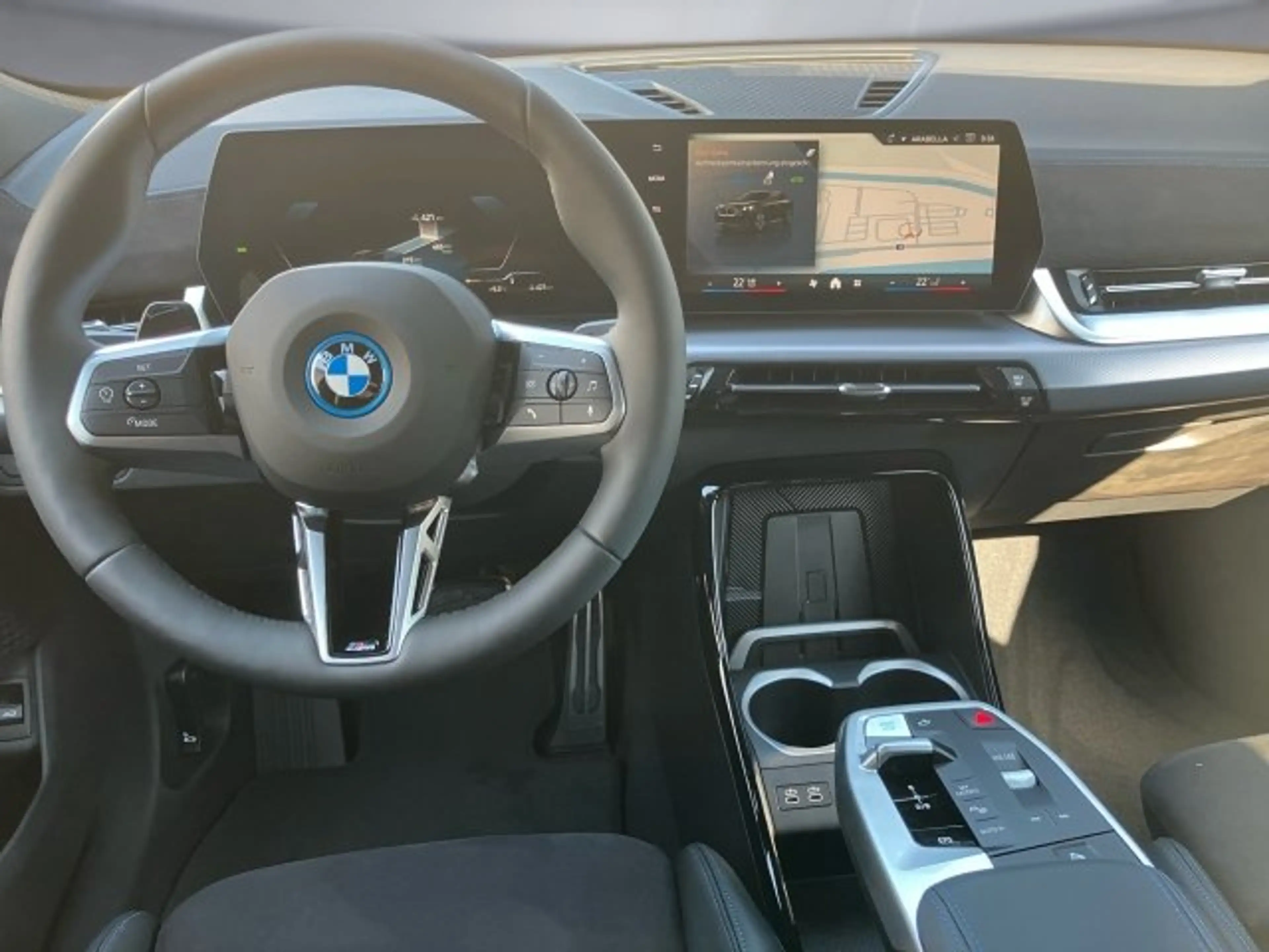 BMW iX2 eDrive 20 U10 — photo 6