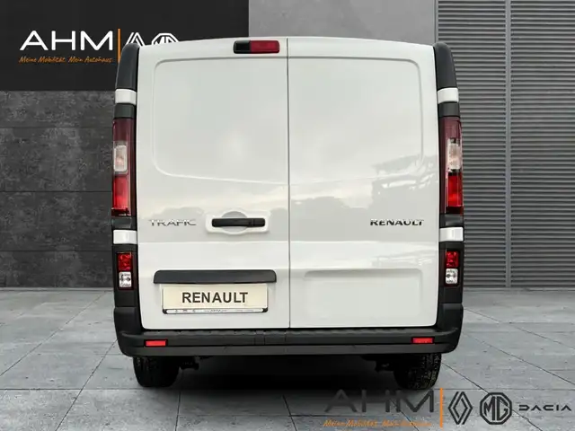 Renault Trafic view 4