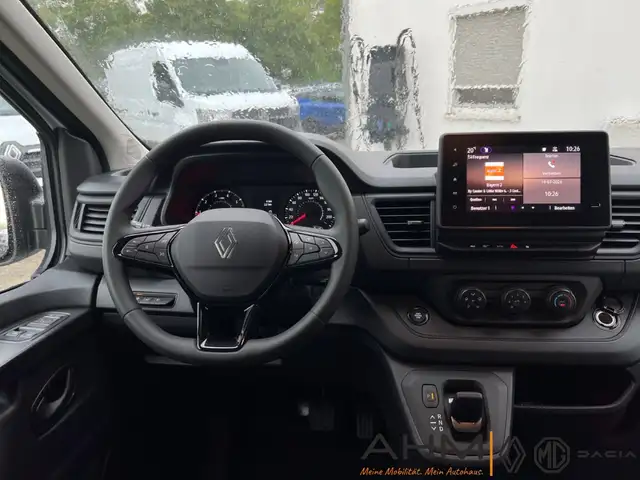 Renault Trafic view 15