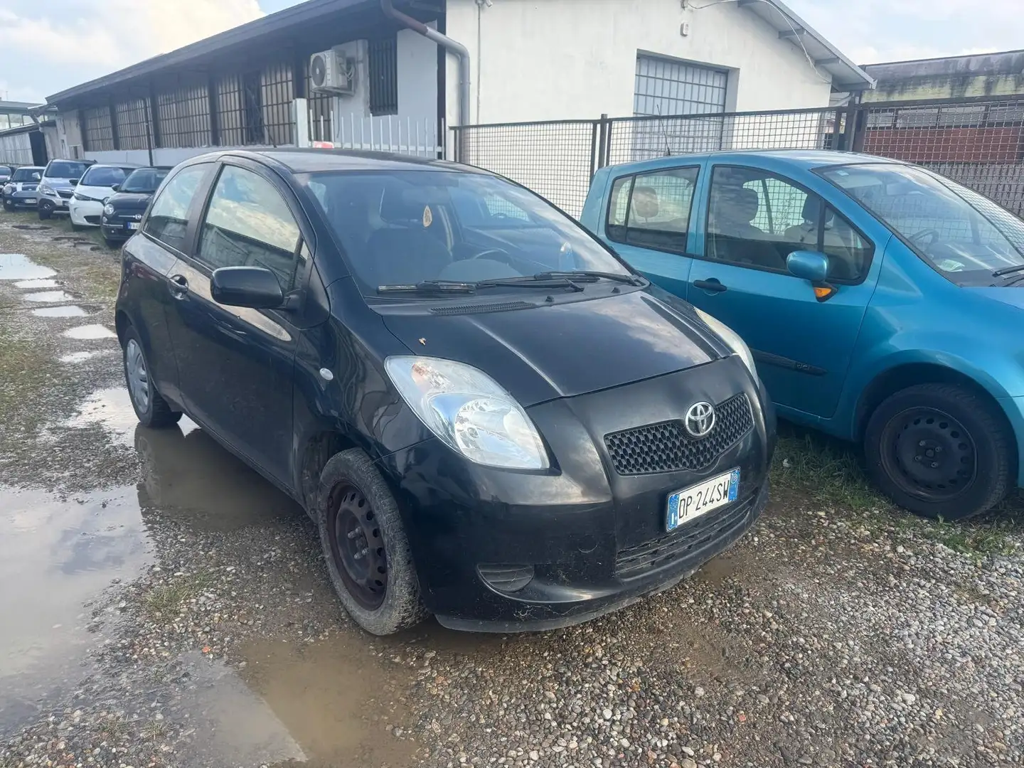 Toyota Yaris Yaris II 2005 3p 1.0 Sol Schwarz - 2