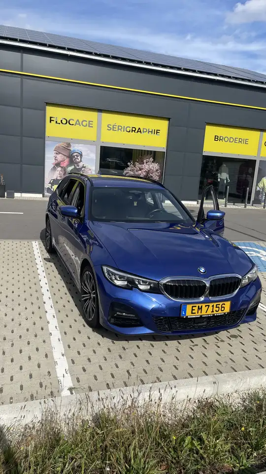 BMW 320