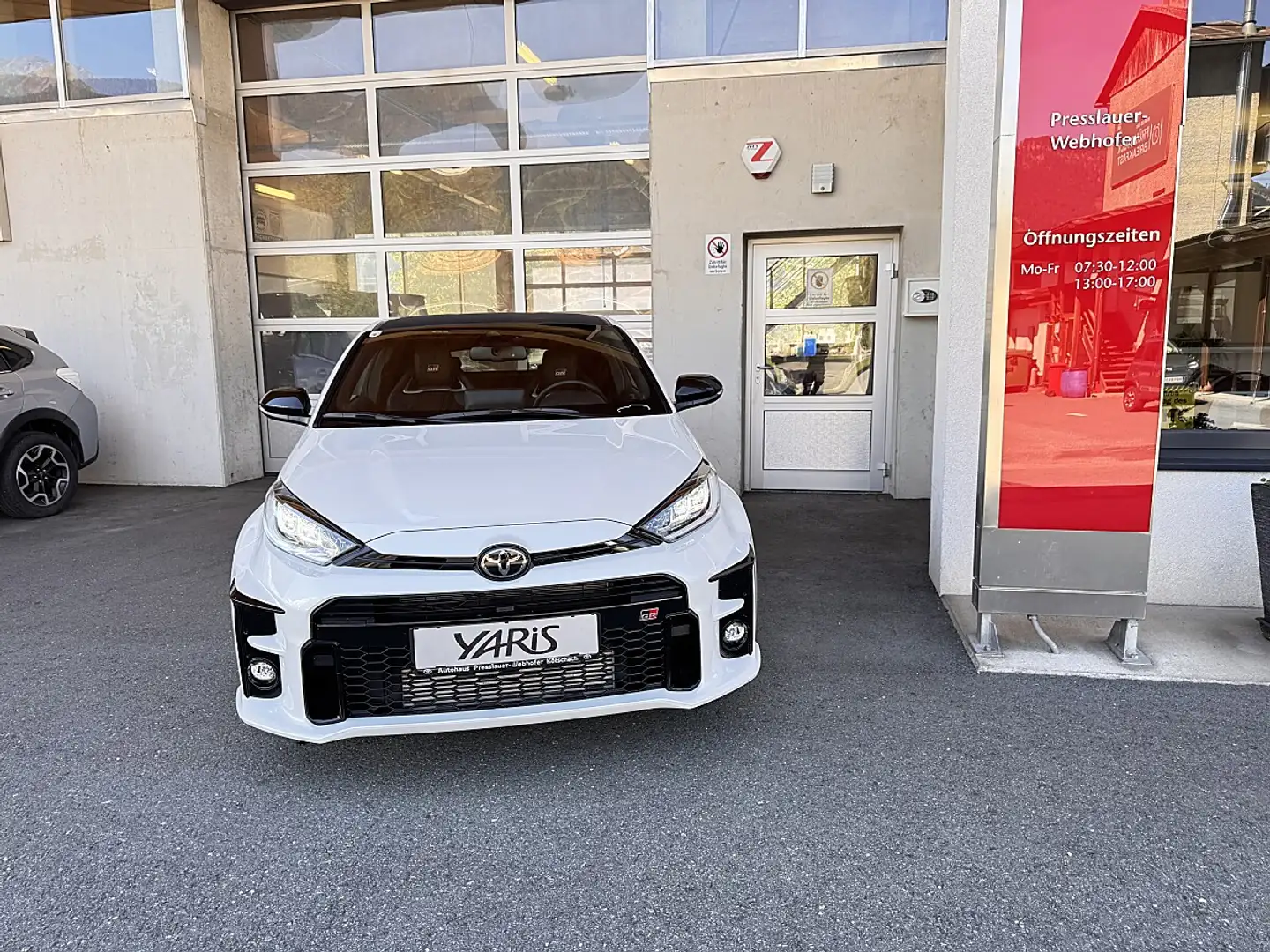 Toyota Yaris 1.6 Turbo GR (EURO 6d) Weiß - 2