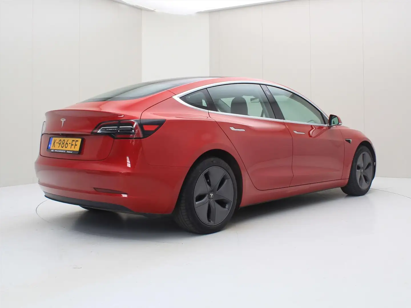 Tesla Model 3 Standard RWD Plus [ LFP ACCU+AUTOPILOT+60 kWh+PREM Rood - 2