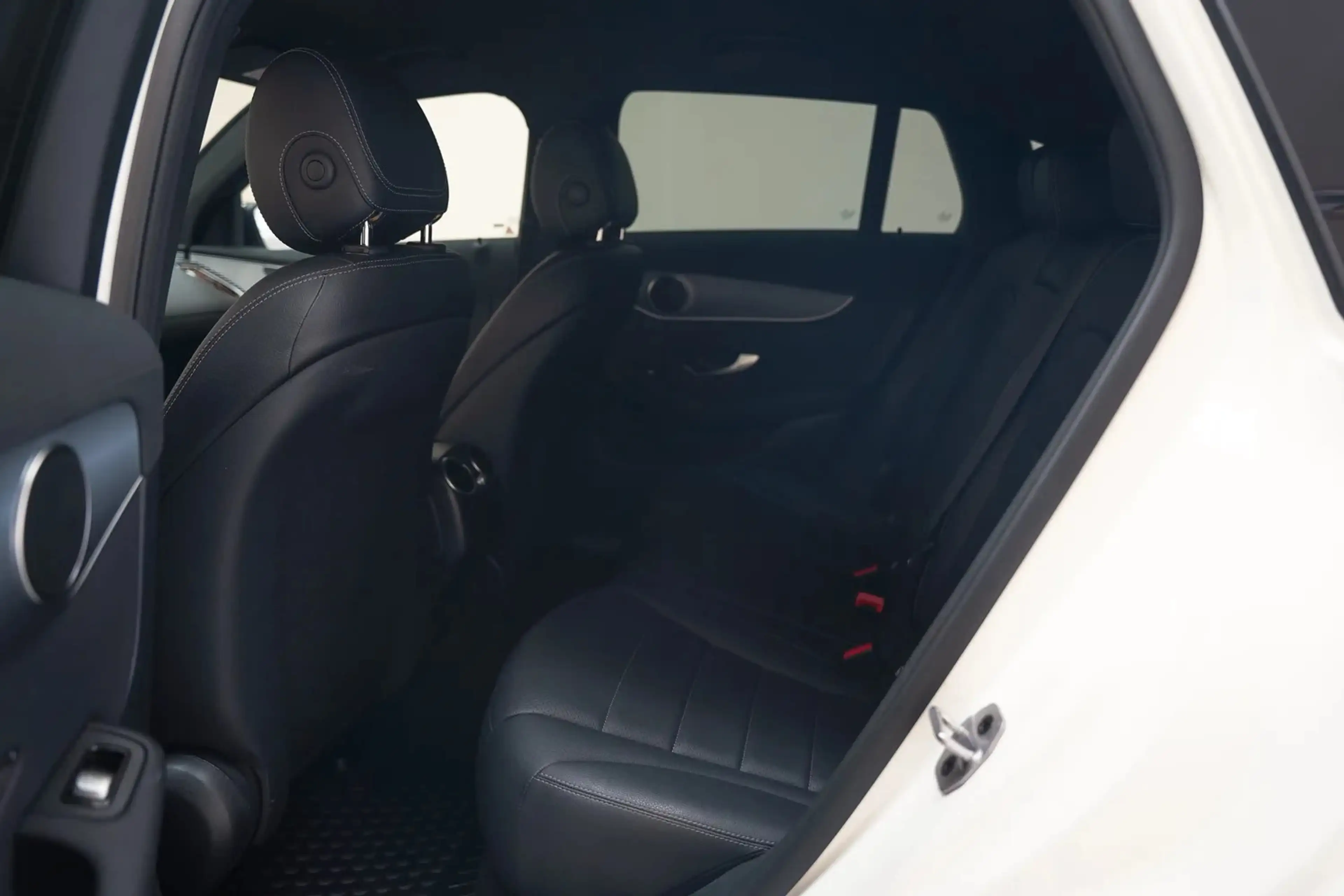 Mercedes-Benz EQC 400 4MATIC Business Solution 80 kWh [ Clima Navi Apple — photo 11