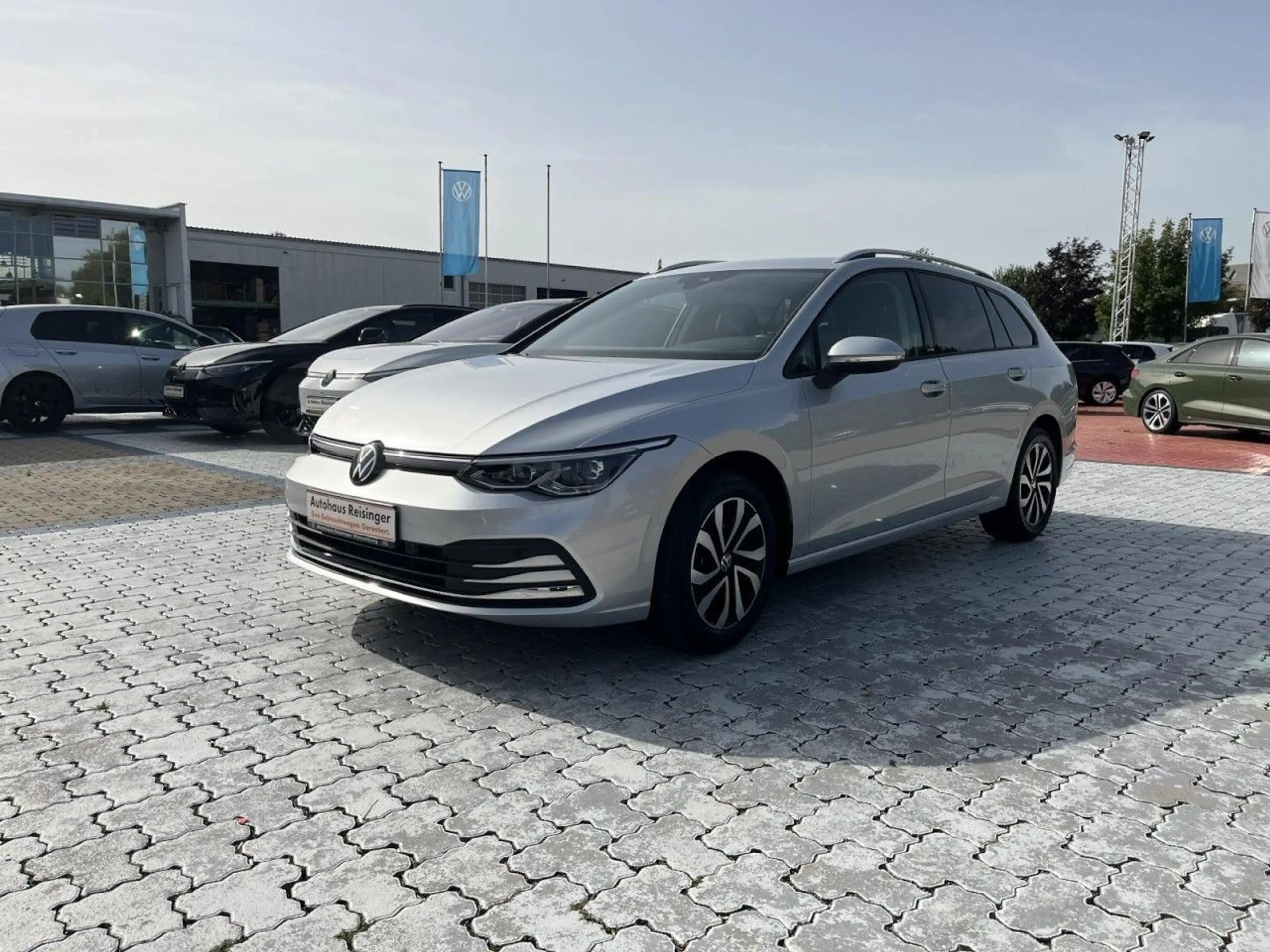 Volkswagen Golf Variant Golf VIII Variant 1.5 eTSI Active DSG (LEDPlus, — photo 2
