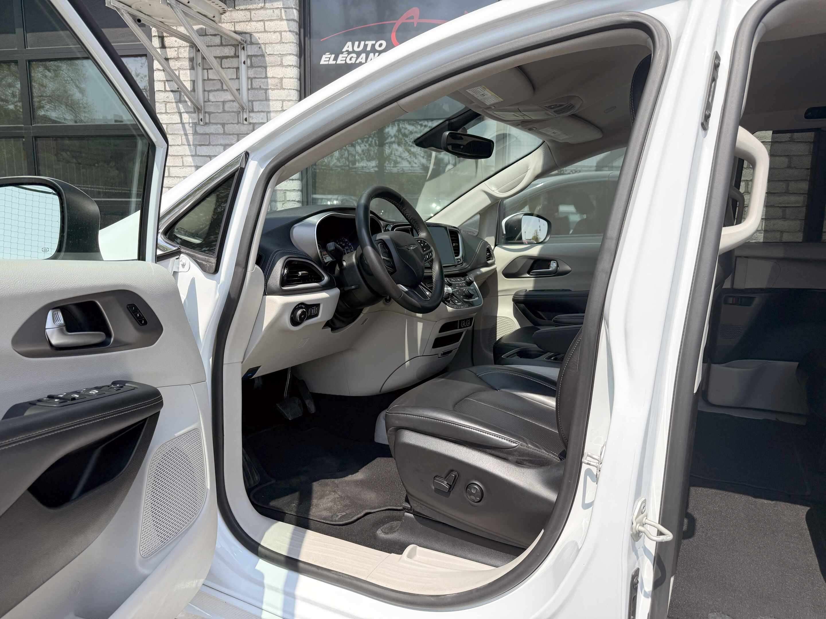 2023 Chrysler Pacifica