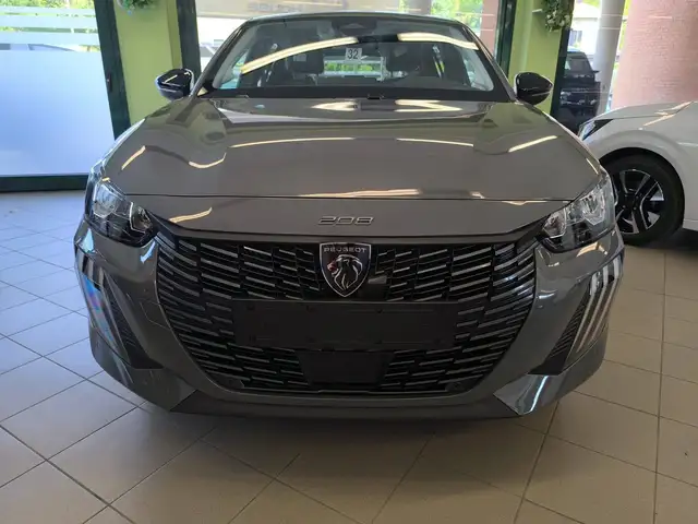 Peugeot 208 view 3