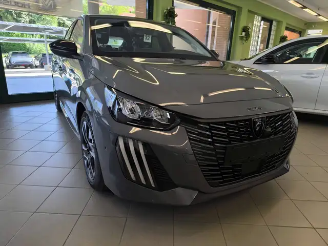 Peugeot 208 view 6