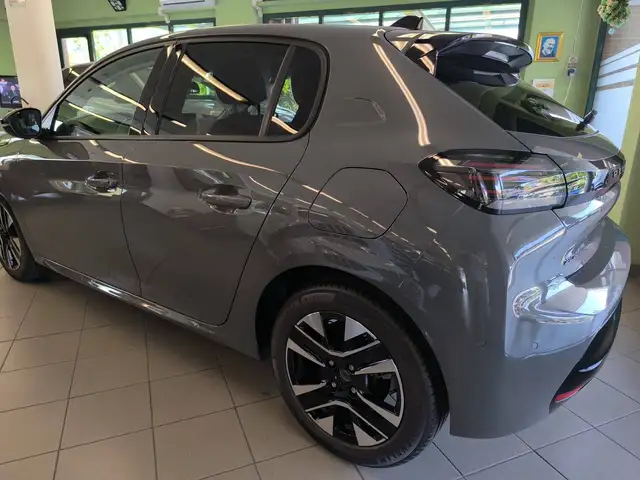 Peugeot 208 view 7