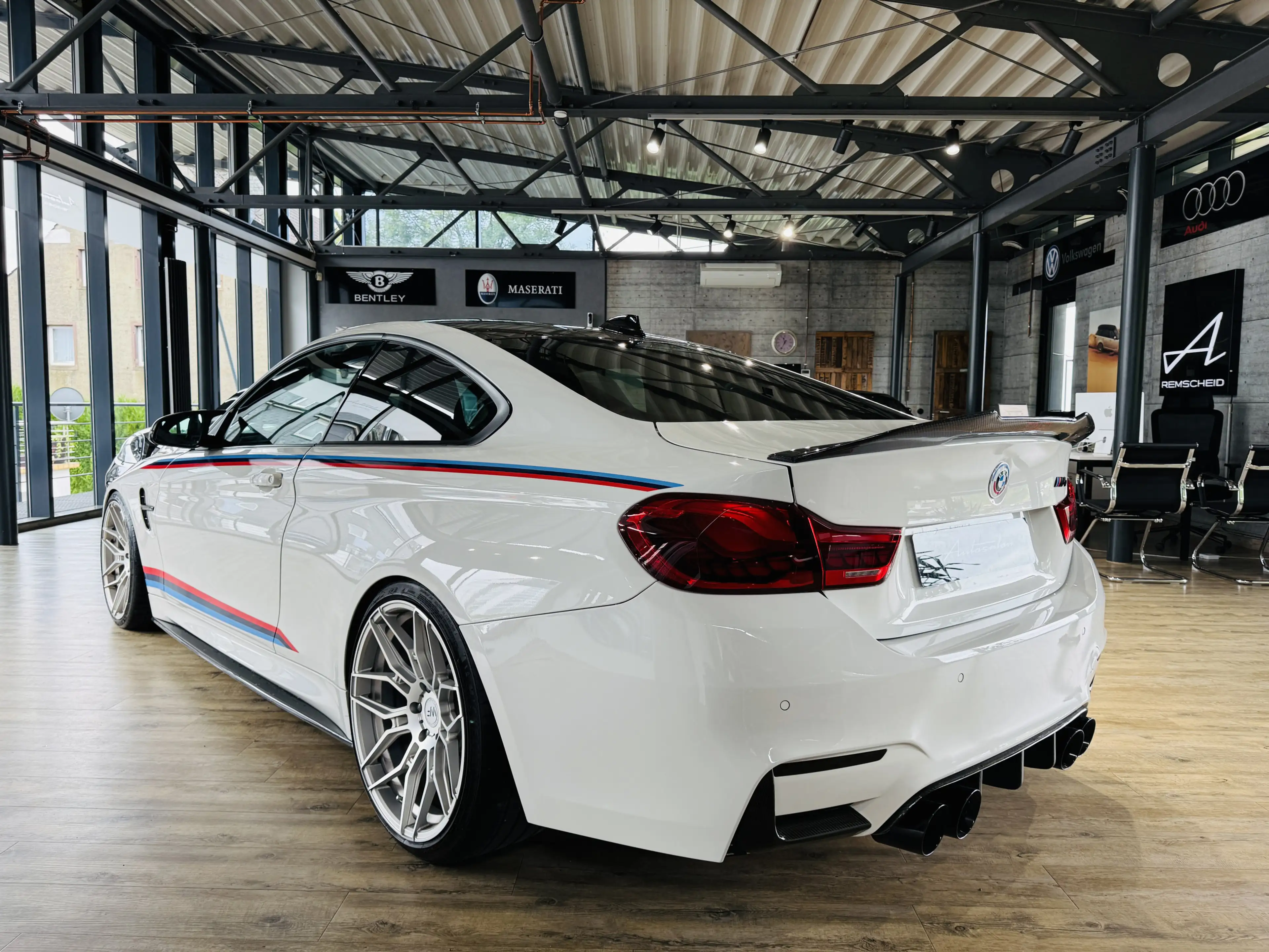 BMW M4 Coupé DKG*KW V3*OLED*20ZOLL WHEELFORCE* — photo 5