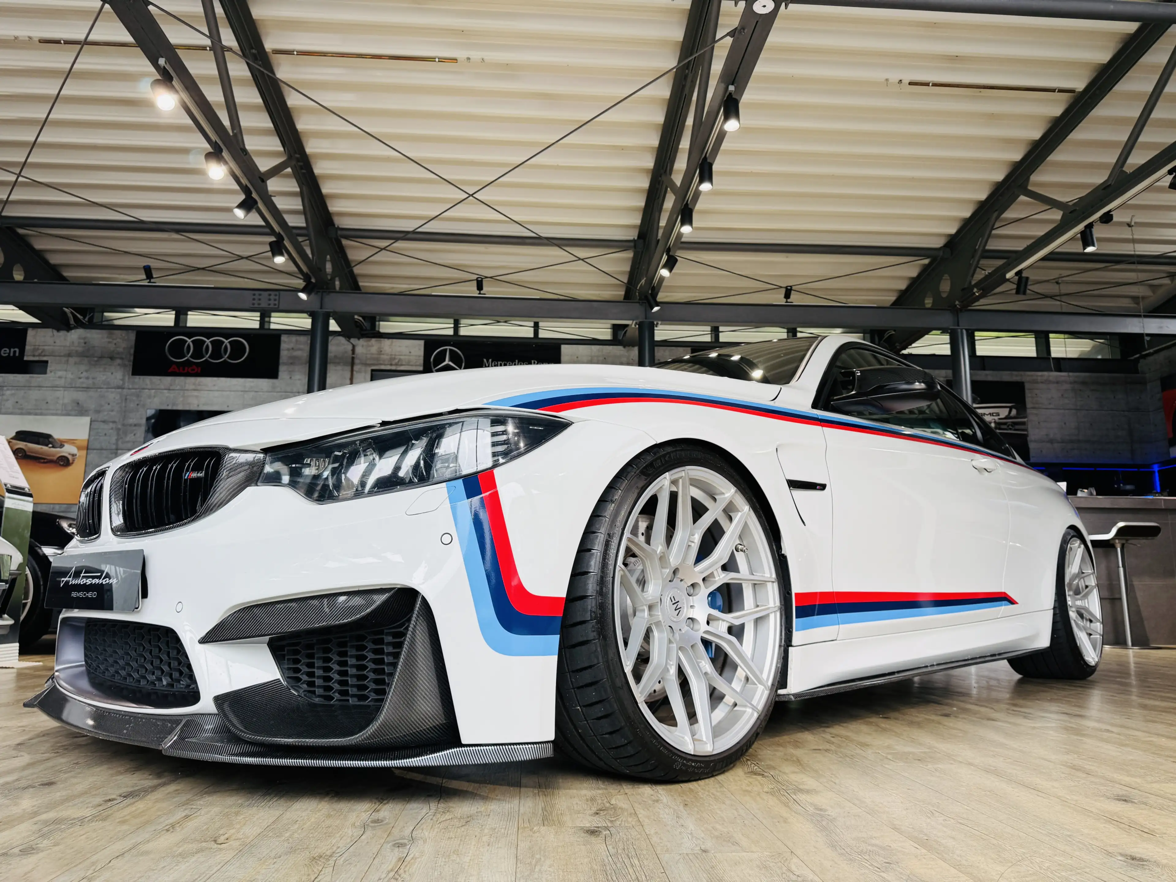 BMW M4 Coupé DKG*KW V3*OLED*20ZOLL WHEELFORCE* — photo 3