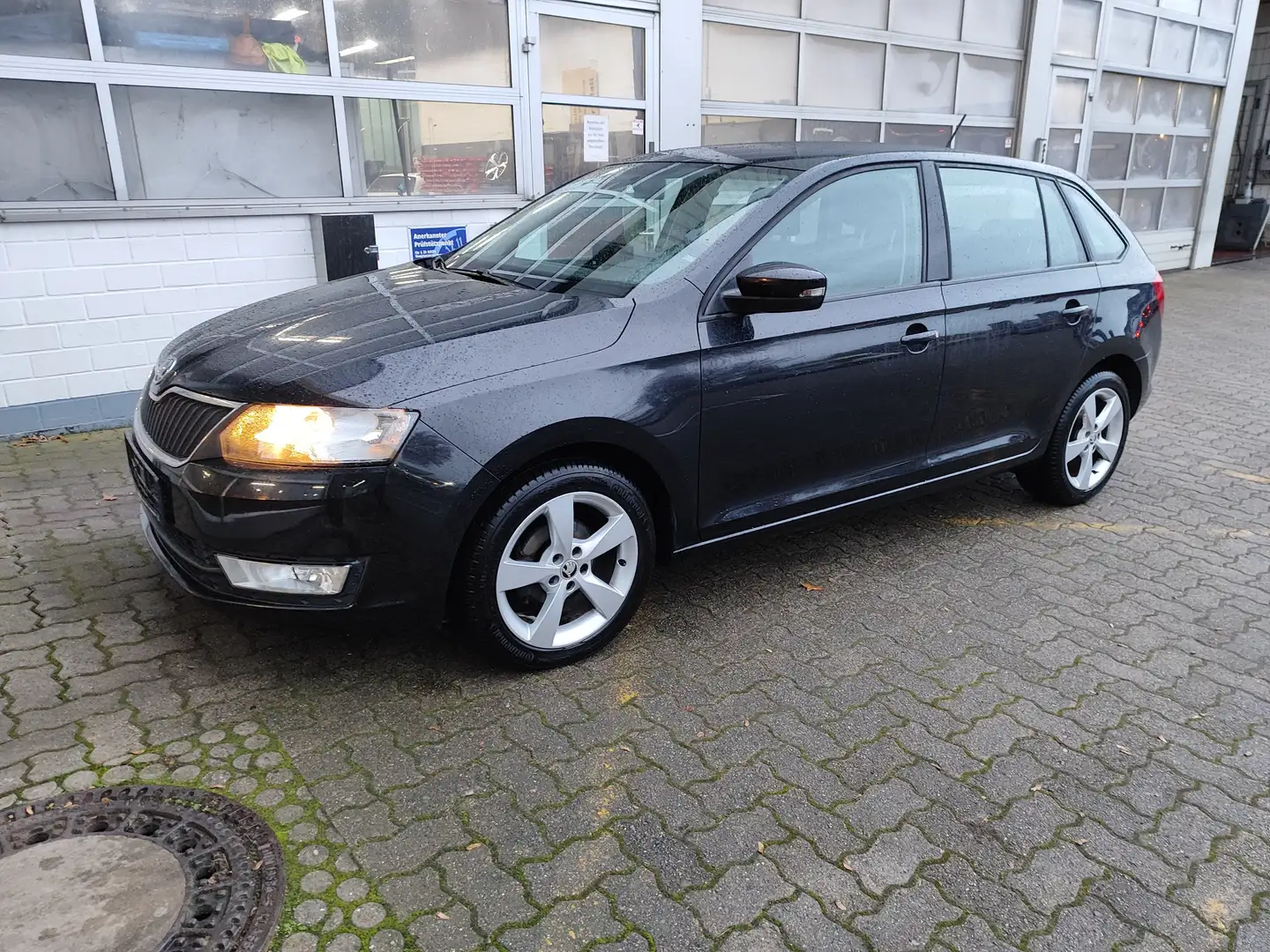 Skoda Rapid/Spaceback Cool Edition Schwarz - 1