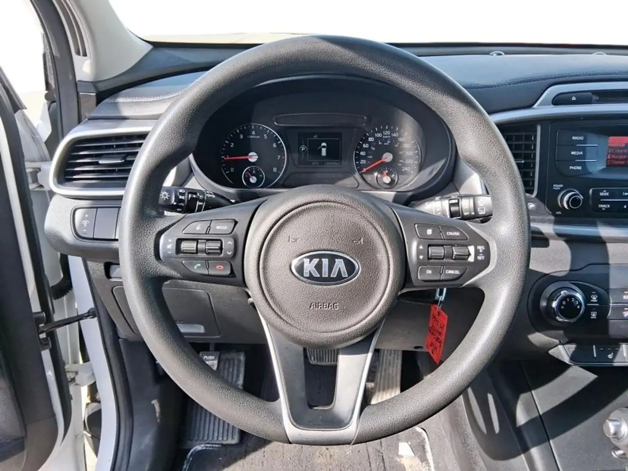 Kia Sorento снимка Kia Sorento