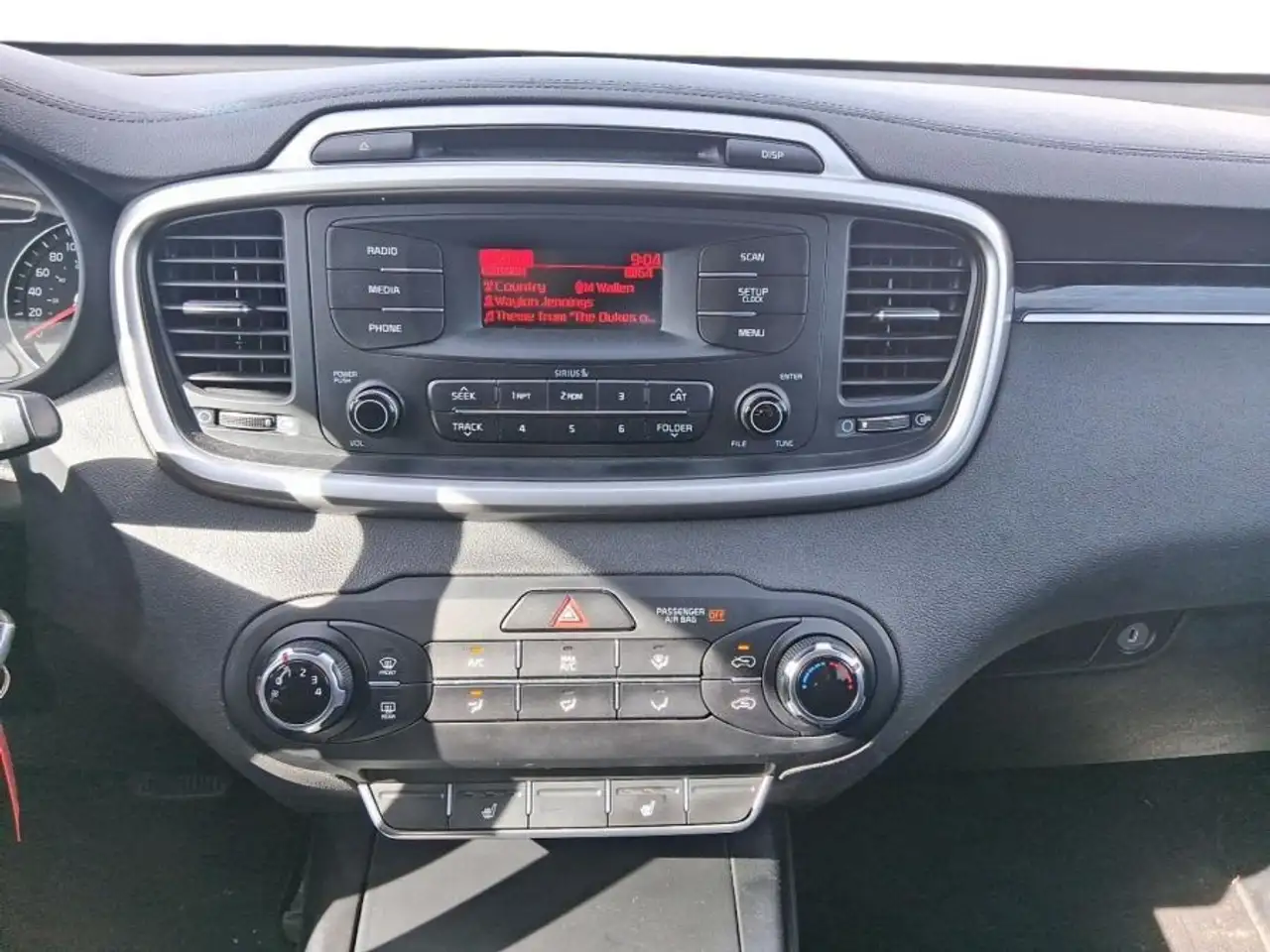 Kia Sorento снимка Kia Sorento