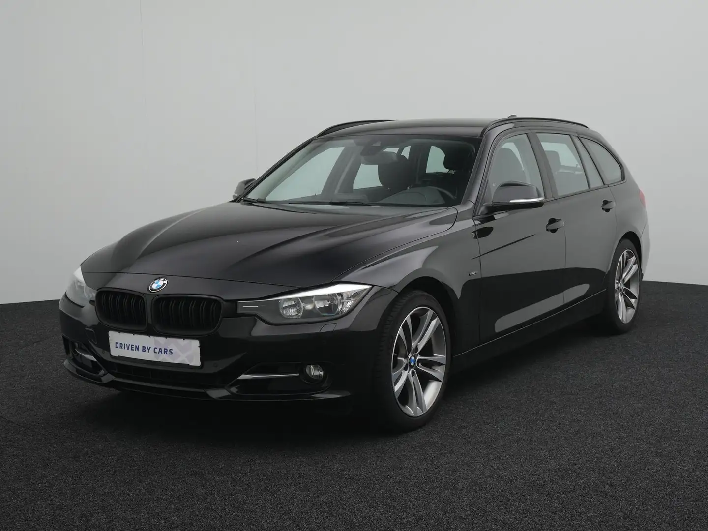 BMW 318 d Sport,TEMPO,NAVI,PDC,AHK,KLIMAAUTO,SHZ Black - 2