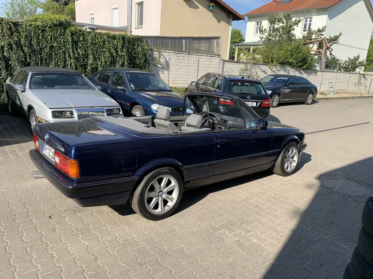 BMW 320i Cabrio Automatik, foto 1