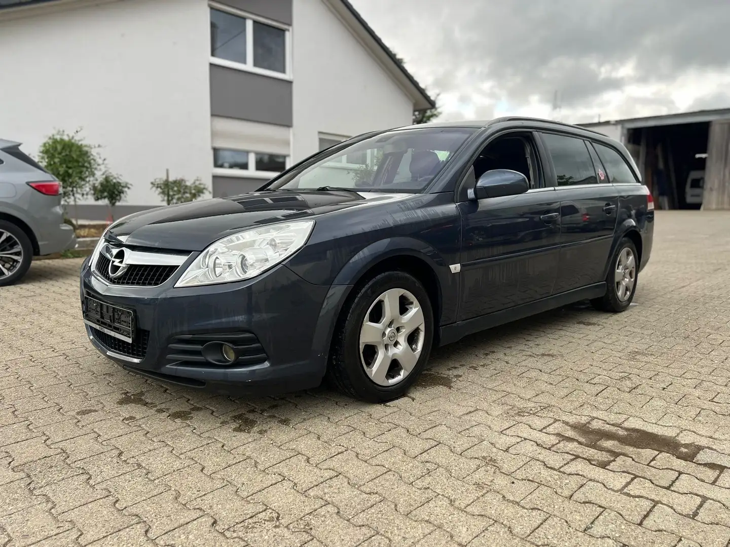 Opel Vectra 1.8 Caravan Edition Šedá - 1