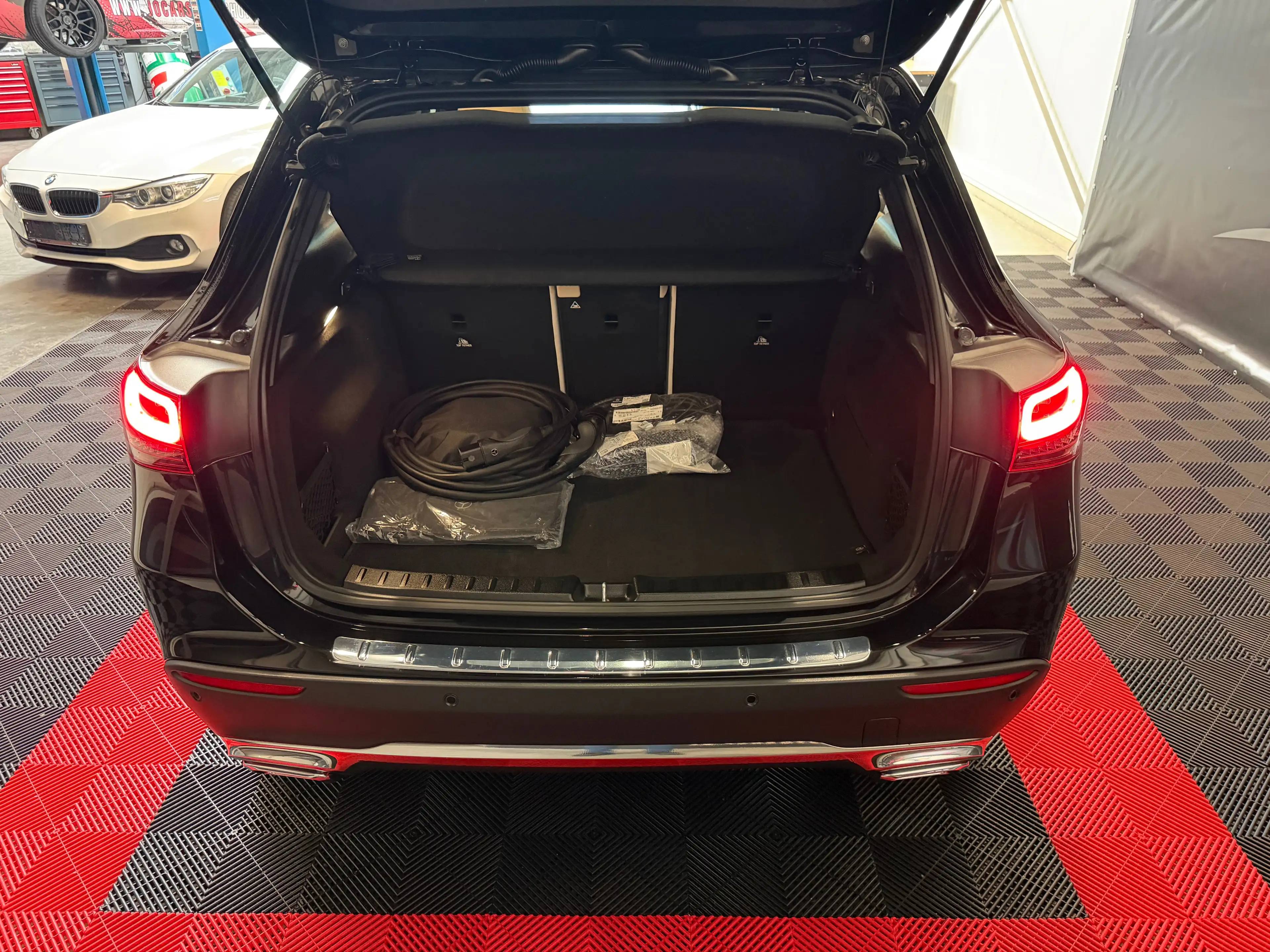 Mercedes-Benz GLA 250 CLA 250 e/Business Solution/Pano/Led/Zv/Virtual/Camera/Trekhaak/ — photo 7