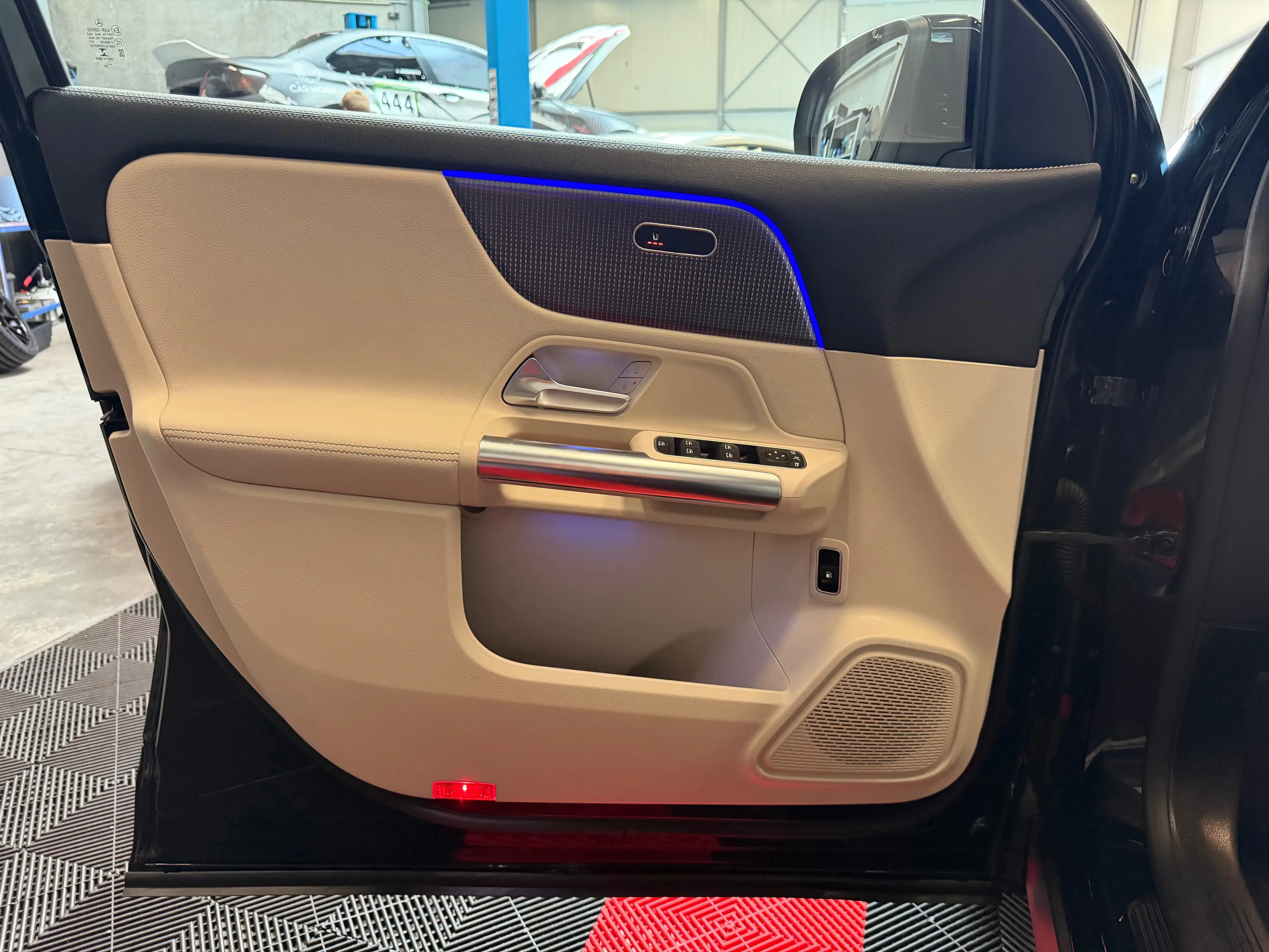 Mercedes-Benz GLA 250 CLA 250 e/Business Solution/Pano/Led/Zv/Virtual/Camera/Trekhaak/ — photo 13
