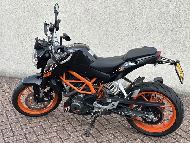 KTM 390 Duke - foto 5