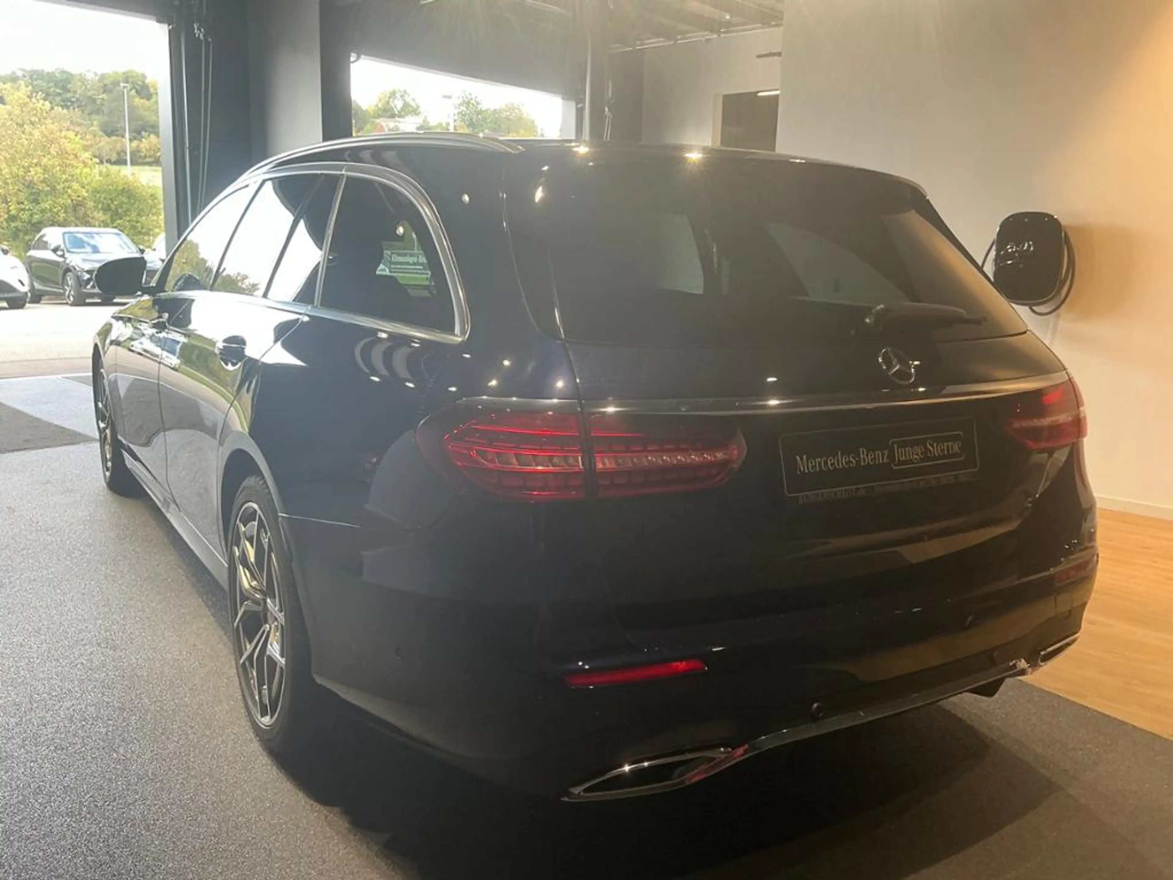 Mercedes-Benz E 400 d 4MATIC T-Modell AMG/AHK/MULTIB./360/NAVI — photo 6