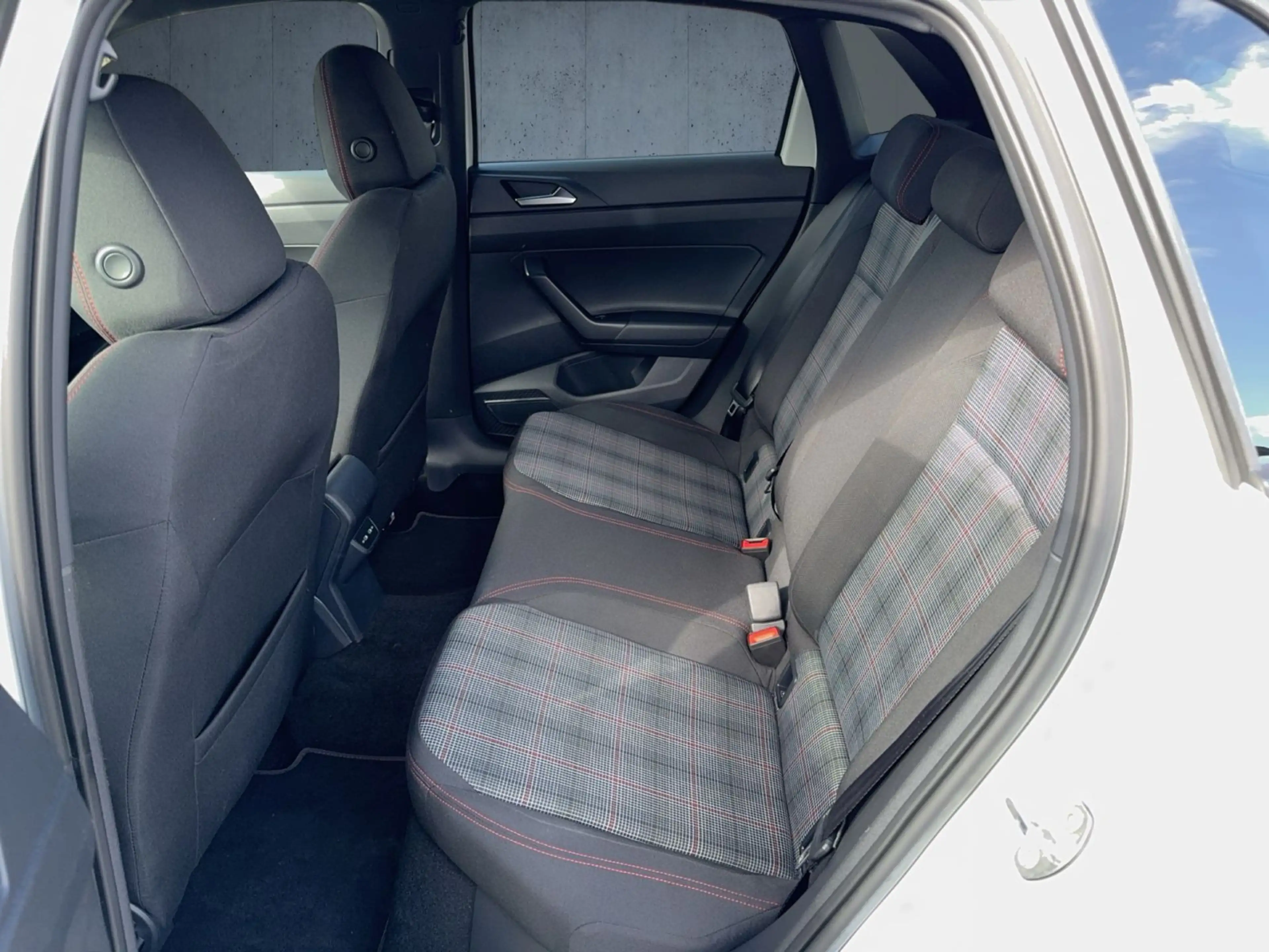 Volkswagen Polo GTI DSG AppCon/beats/18"/Matrix/SportSelect — photo 12