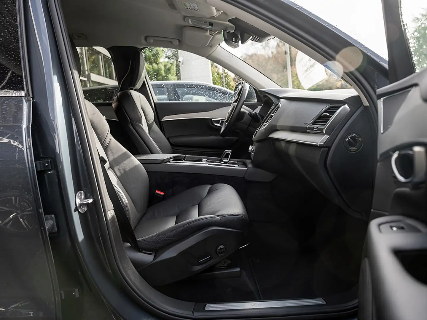 Volvo XC90 T8 AWD Core Blau - 2