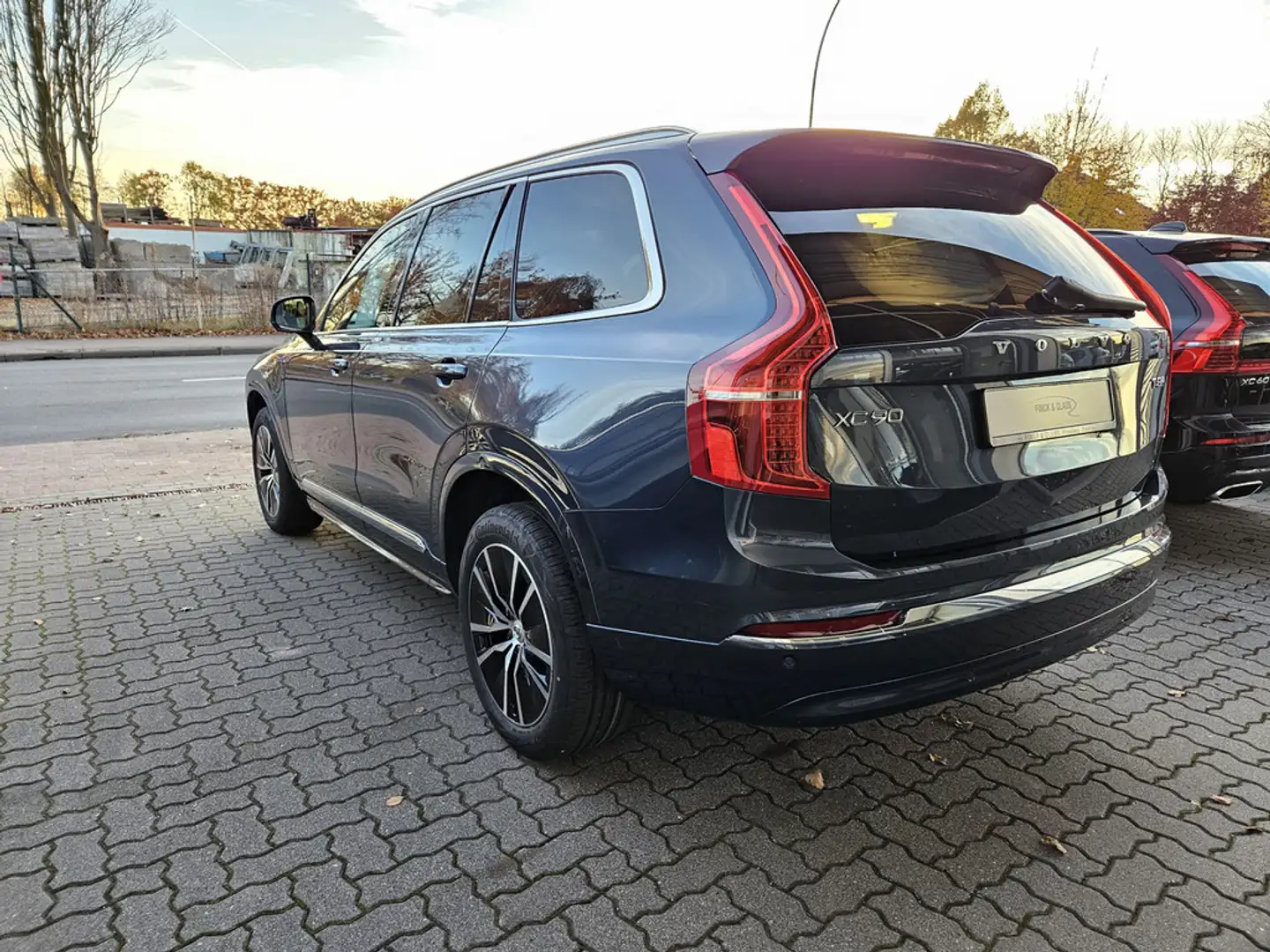 Volvo XC90 T8 AWD Bright Blau - 2
