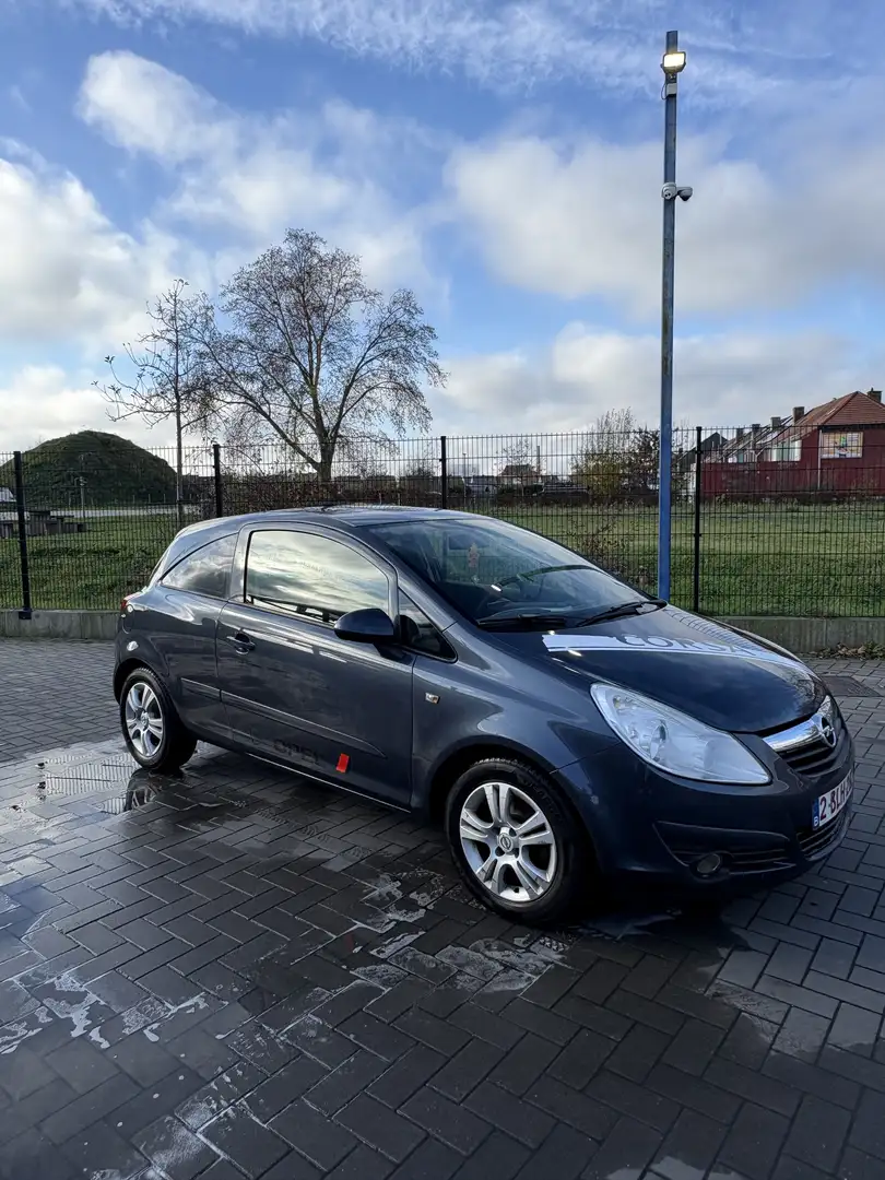 Opel Corsa 1.2 16V Sport - 2