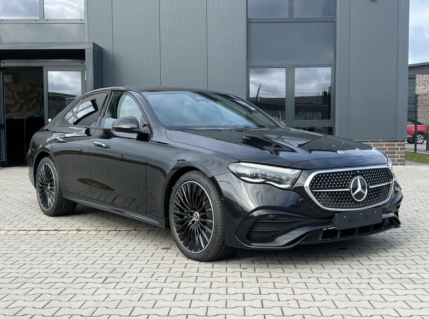 Mercedes-Benz E 200 9G-TRONIC Edition premium plus - 1