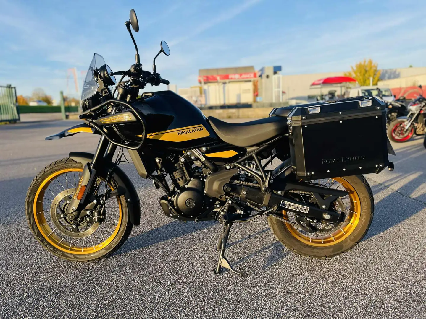 Royal Enfield Himalayan Zwart - 1