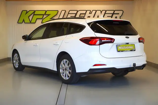Ford Focus view 7