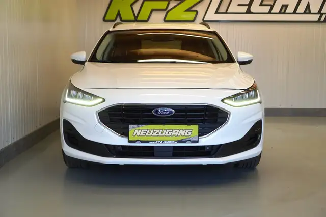 Ford Focus view 9