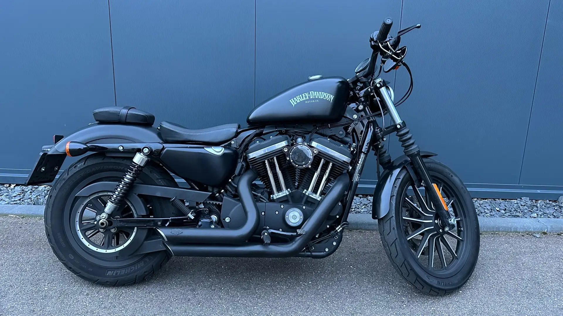 Harley-Davidson Sportster 883 Harley 883 Iron Fekete - 1