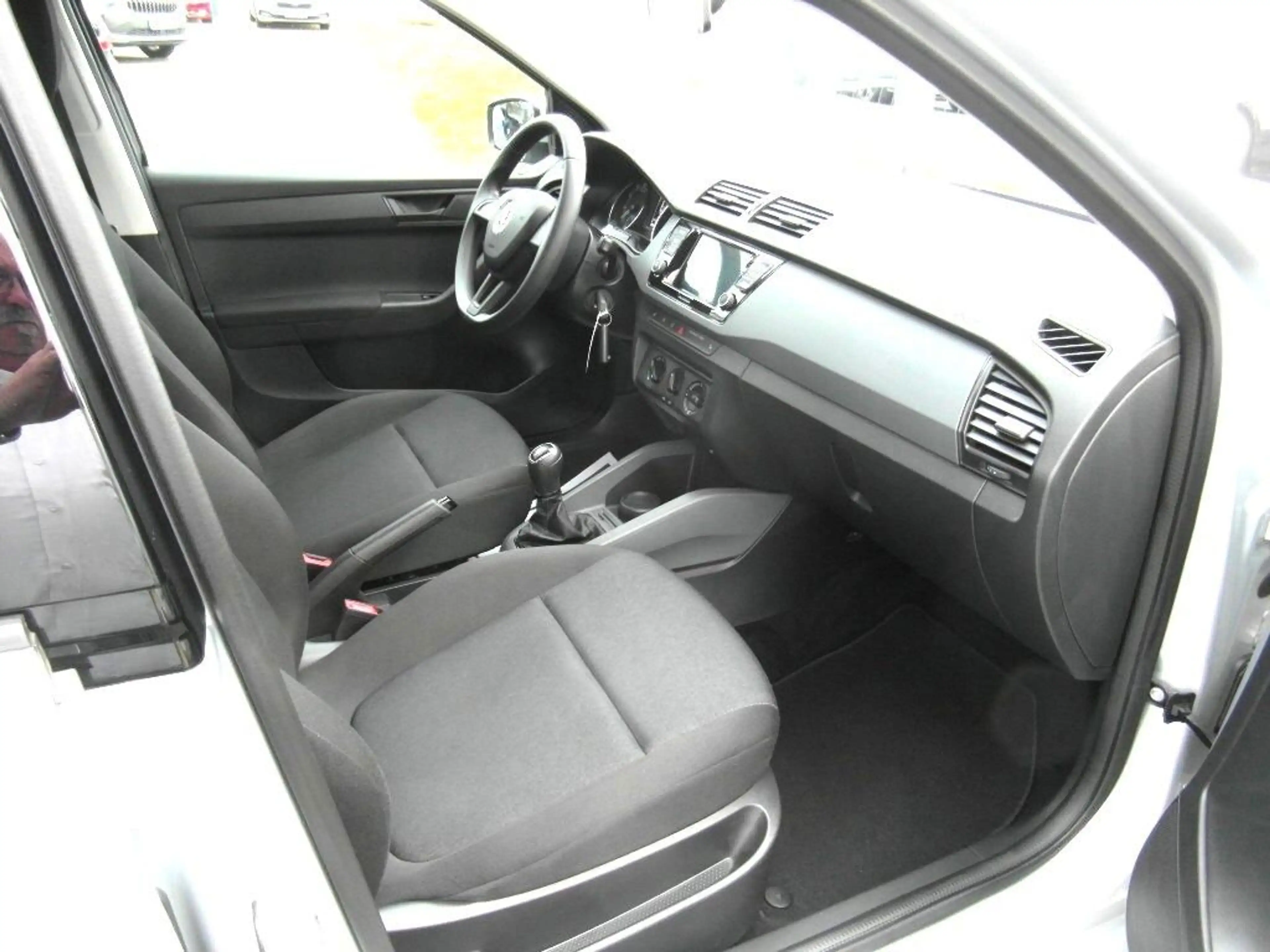 Skoda Fabia 1.2l TSI 66kW Cool Ed, Alu,PDC,FSp,NSW — photo 9