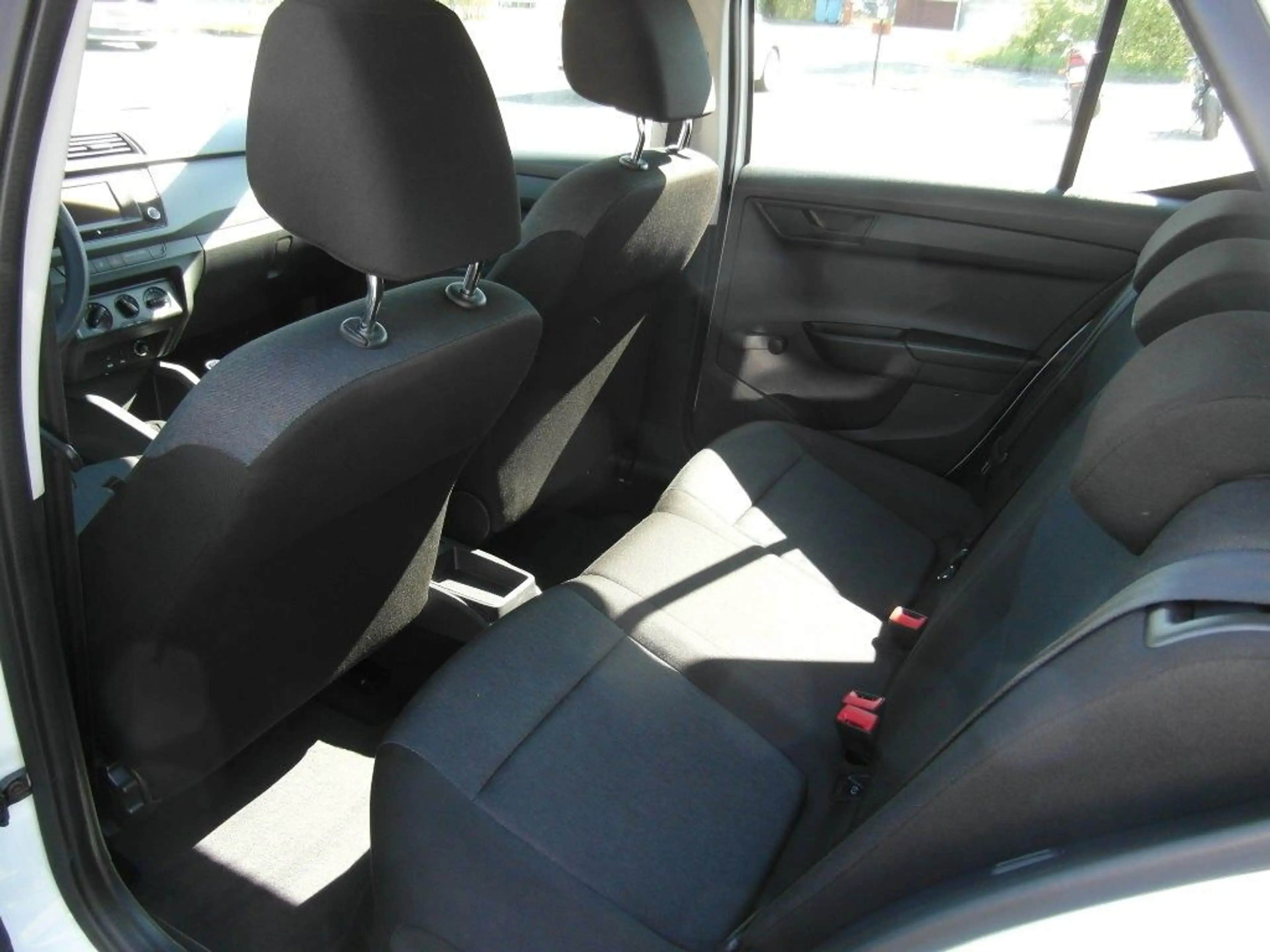 Skoda Fabia 1.2l TSI 66kW Cool Ed, Alu,PDC,FSp,NSW — photo 10