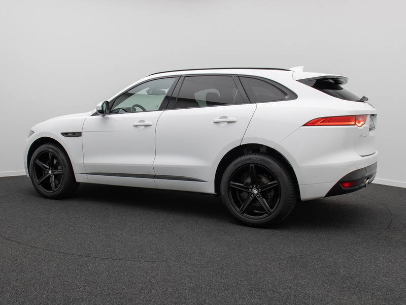 Jaguar F-Pace 30d R-Sport Kamera DigitDisp Meridian 20 — photo 10