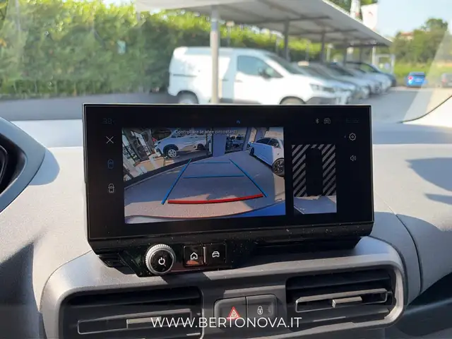 Peugeot Rifter view 15