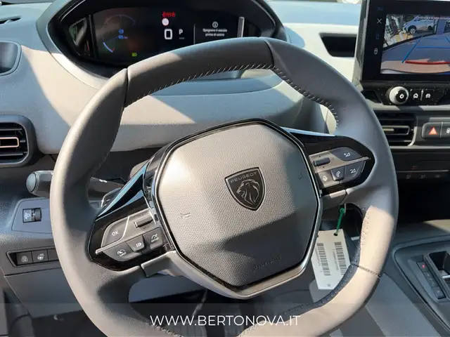 Peugeot Rifter view 13