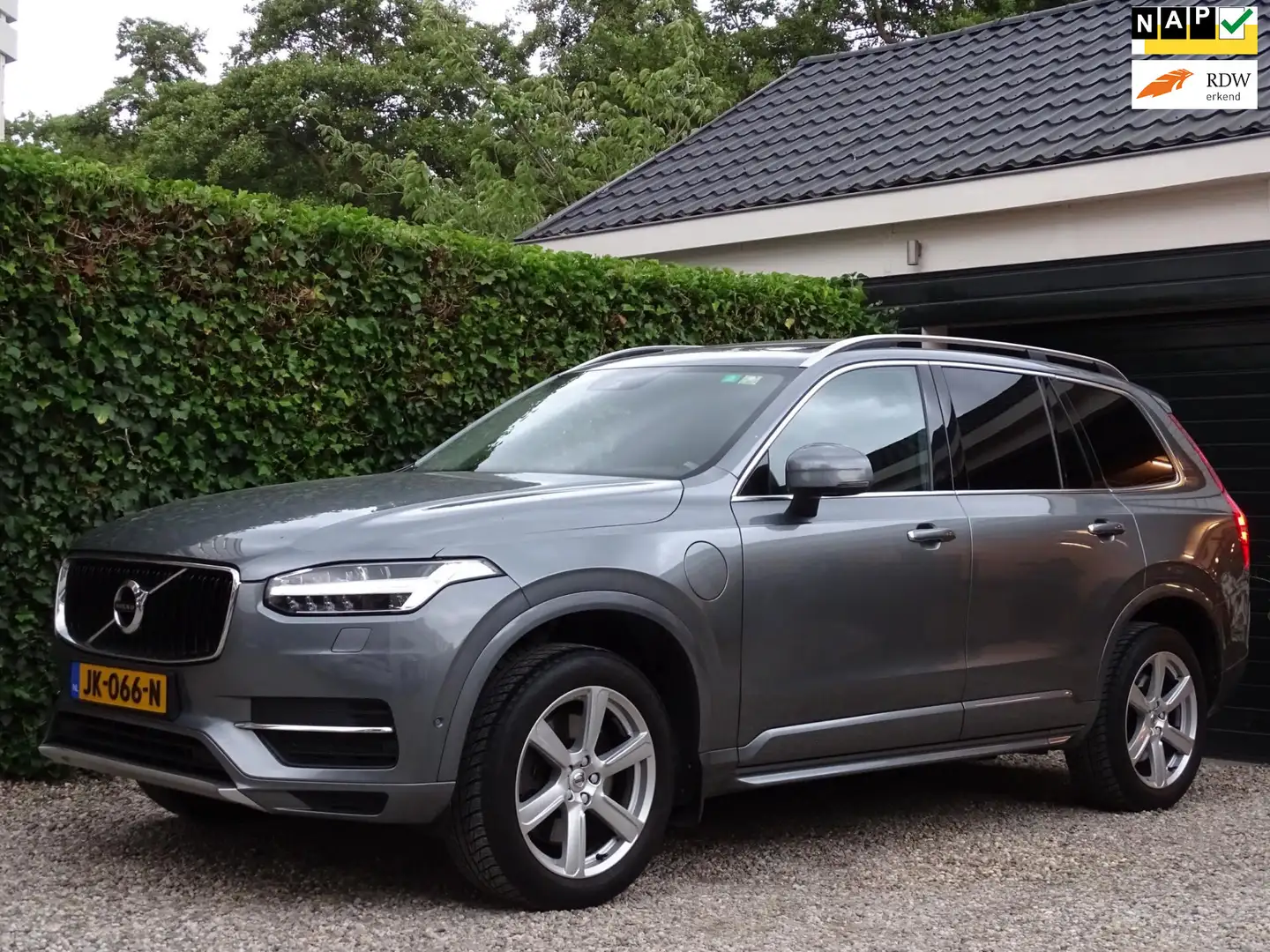 Volvo XC90 2.0 T8 Twin Engine AWD | 7 persoons | Dealeronderh Grau - 1