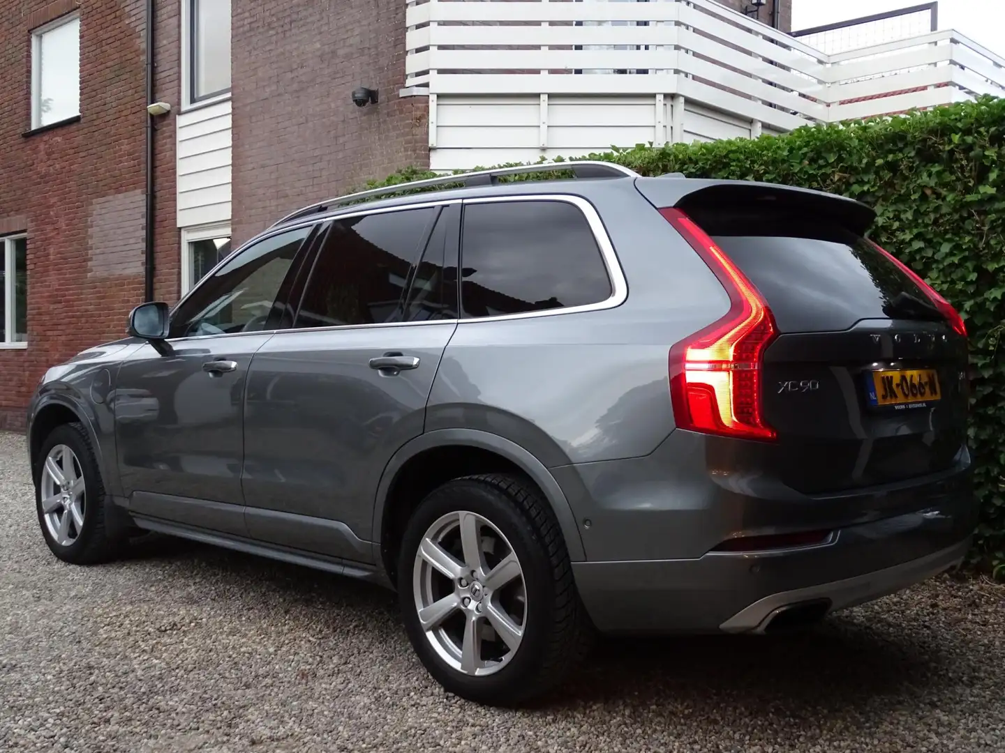 Volvo XC90 2.0 T8 Twin Engine AWD | 7 persoons | Dealeronderh Grau - 2