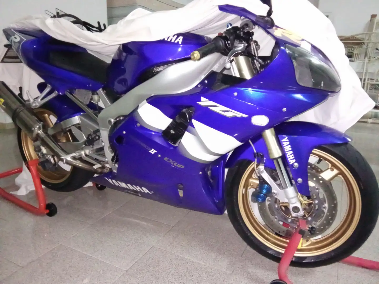 Yamaha YZF-R1 Blu/Azzurro - 2
